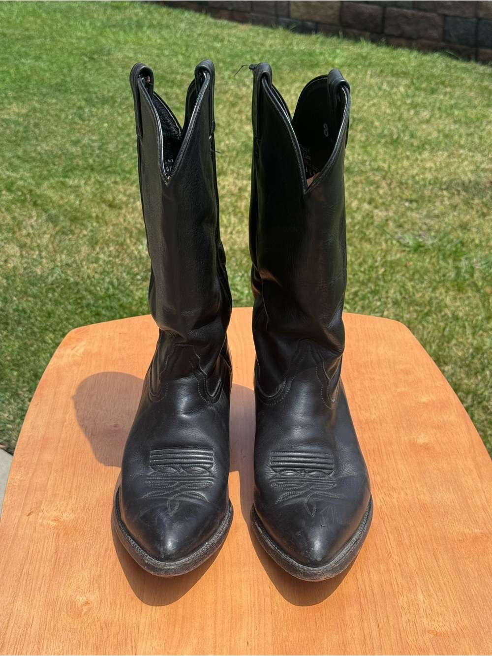 Women’s Vintage Tony Lama Black Leather Western Boots